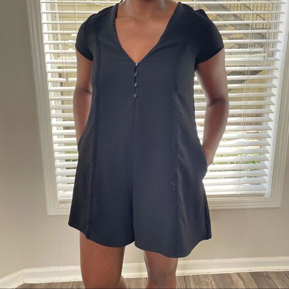 ZARA Black V-Neck Crepe play suit romper - Picture 3 of 15